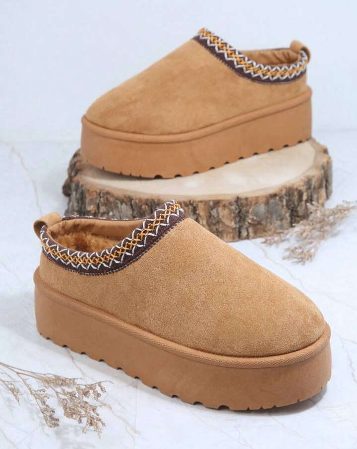 Tazz Shoes and UGGs collections