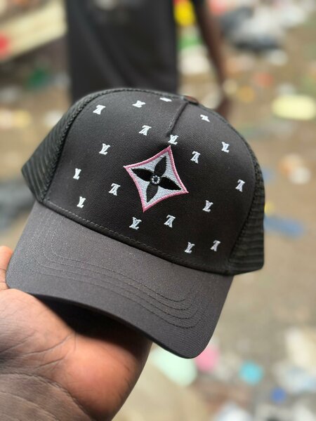 Casquette Noire Brodée Unisexe