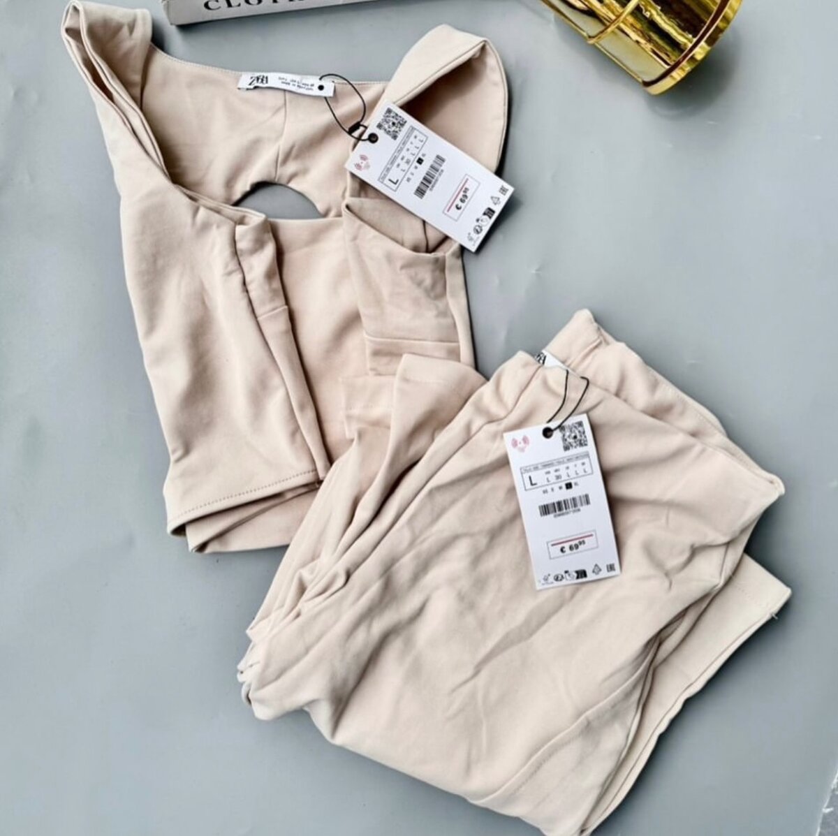 Ensemble crop top et pantalon chic