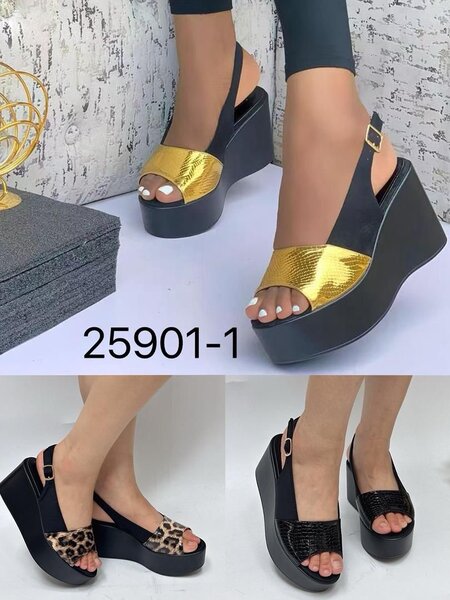 Sandales à talons compenses noires et dorées