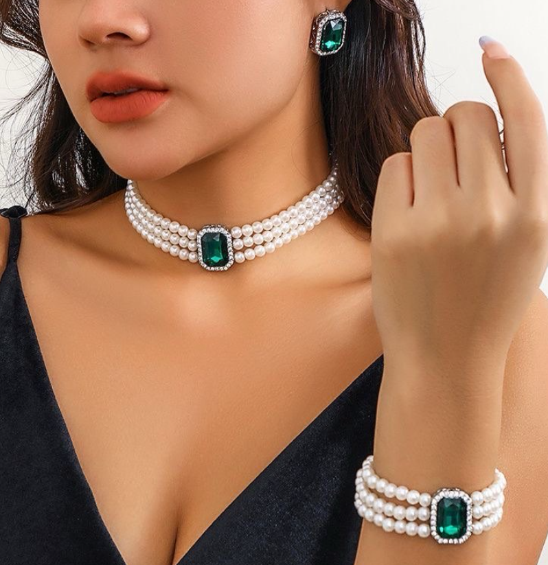 Gorgeous pearls set