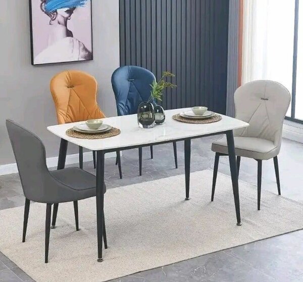 Table à manger moderne 4 chaises