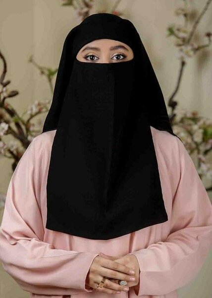 Triple layered naqab
