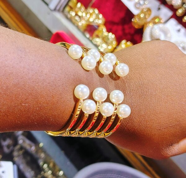 Bracelets en or élégants