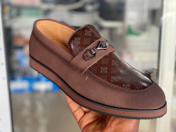 Chaussures homme en cuir marron