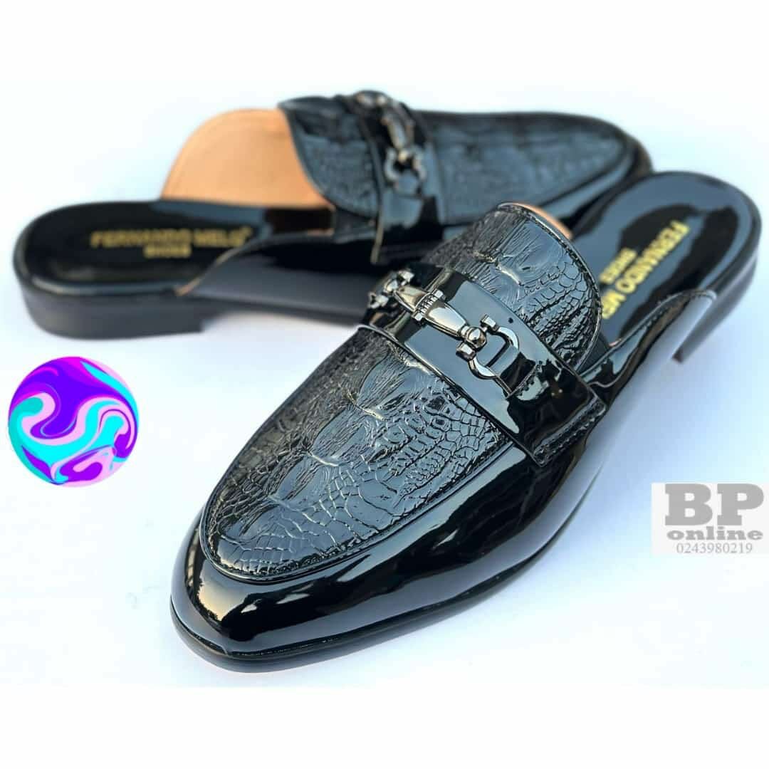 Official footwear easy wear