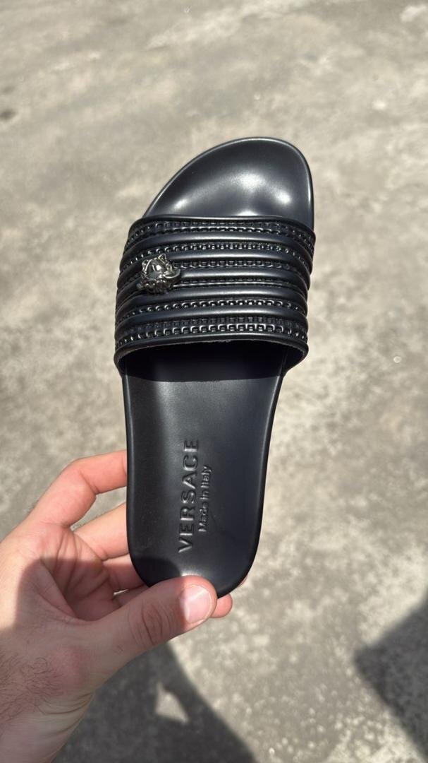 Sandales noires élégantes