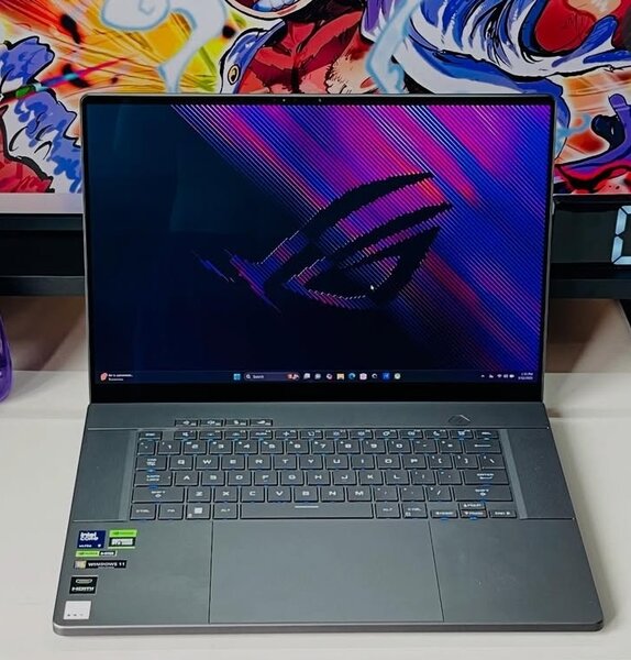 ASUS ROG ZEPHYRUS G16  2024