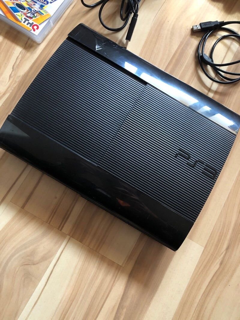 Console PS3 avec accessoires