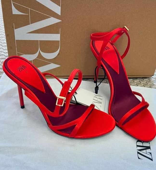 ZARA Heels red