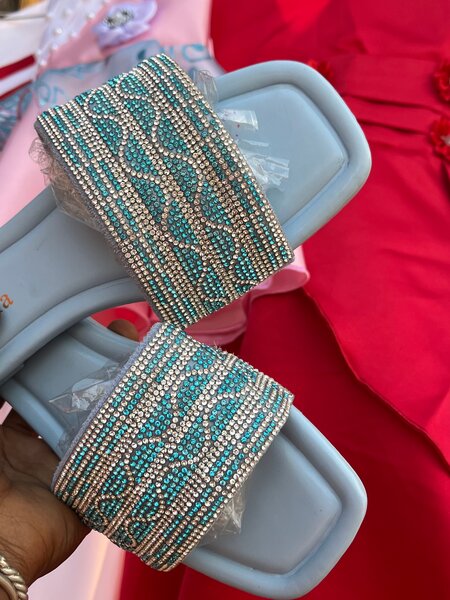 Sandales chic en strass