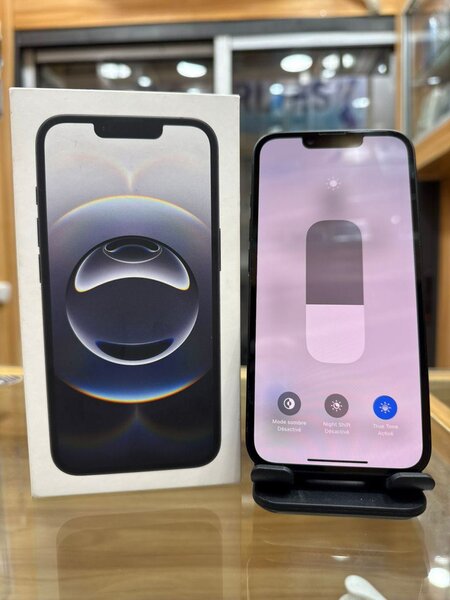 IPHONE 16e  Garantie 11 mois