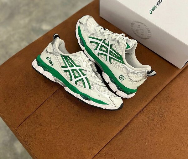 Chaussures ASICS hidden