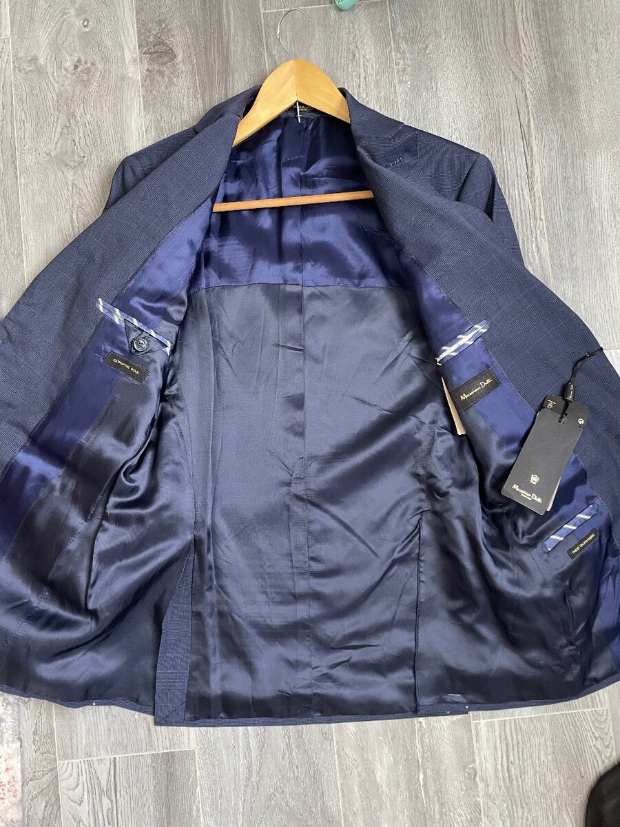 Мужской костюм новый