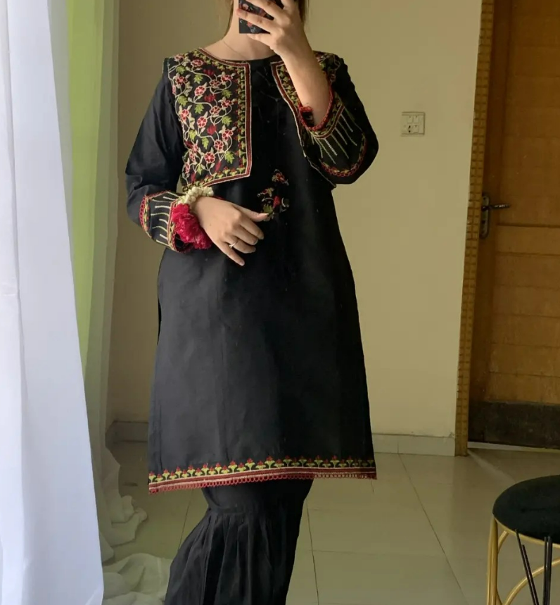 *Cotton Embroidery Shirt + 2 Side Embroidery Kotti With Free Size Flapper*