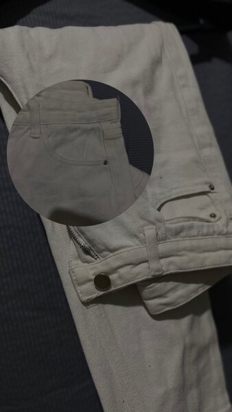 Белые джинсы