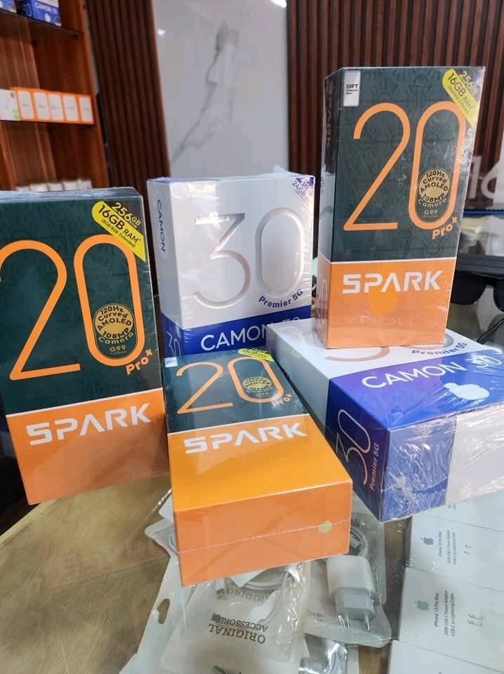 TECNO SPARK 20 pro plus 256GB 16GB RAM première copie dubaï