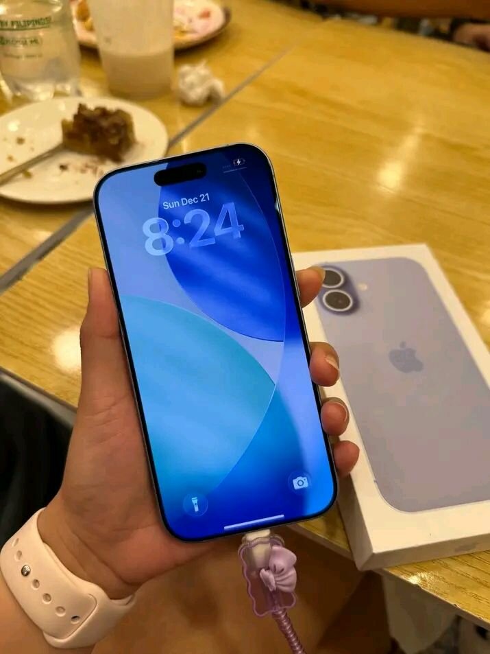 iPhone moderne bleu élégant