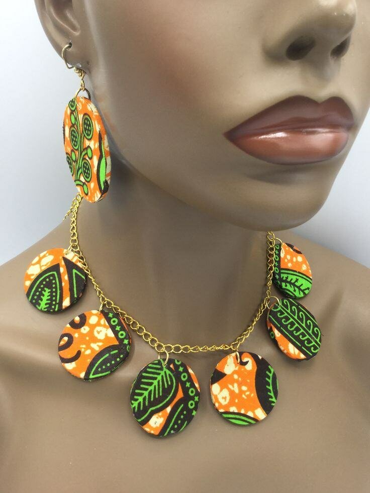 Parure africaine en tissu wax