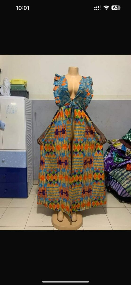 Robe disponible a 7000fr