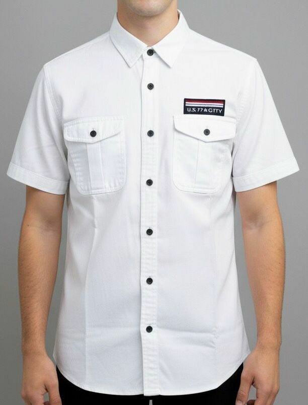 Chemise blanche à manches courtes