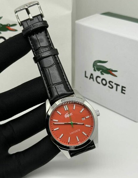 Montre élégante Lacoste