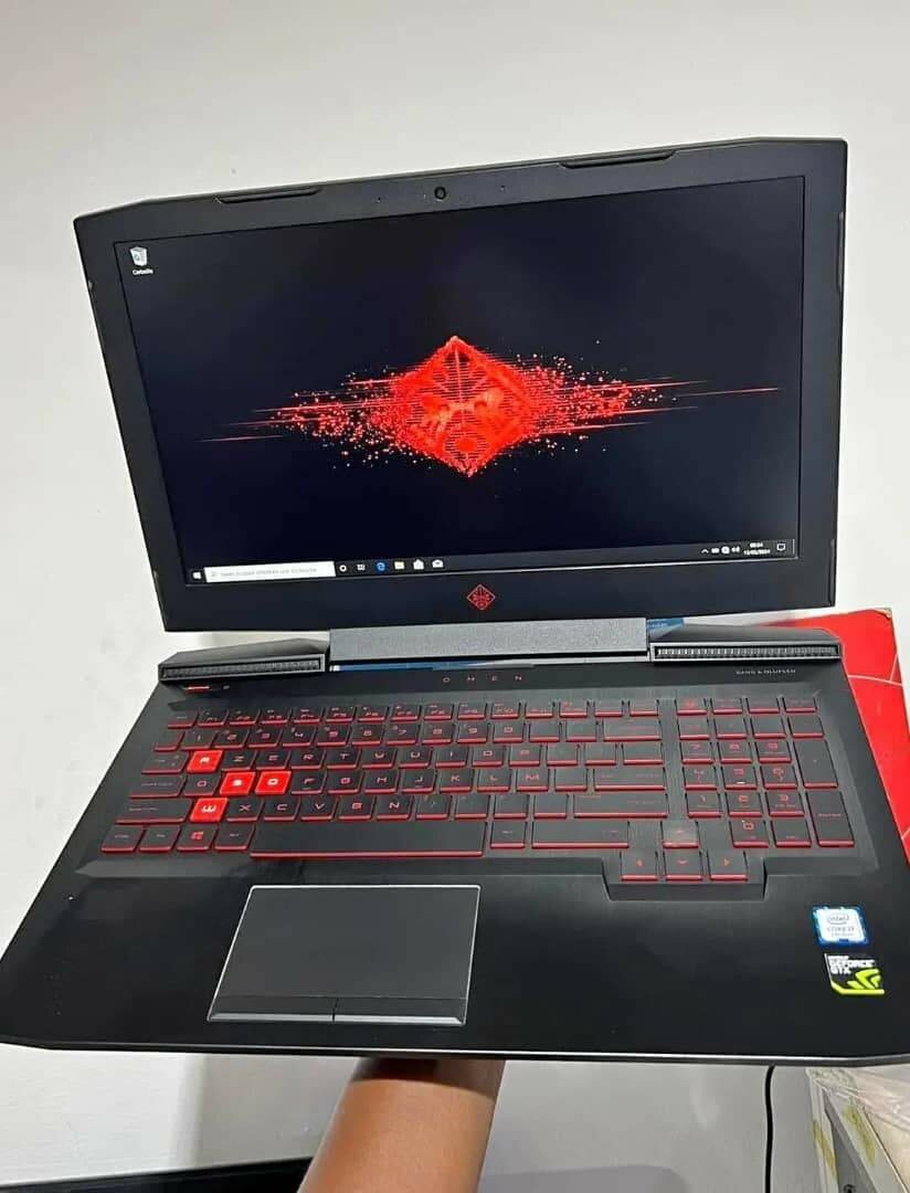 HP OMEN 15  (GAMER) 7th