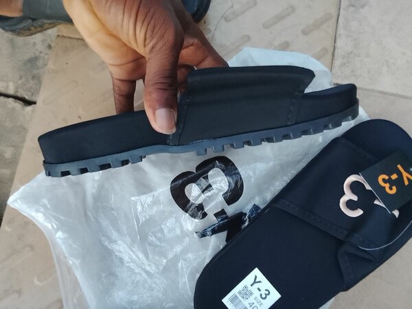 Claquettes confort Y-3