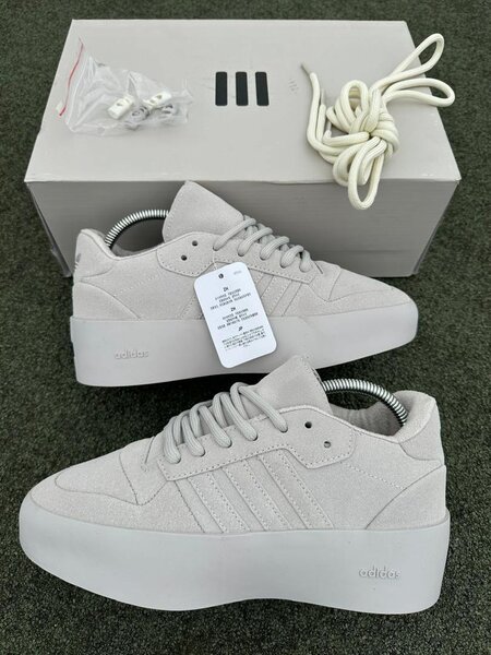 Chaussures Adidas Très Bonne Qualité