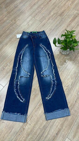 Jeans évasé déchiré