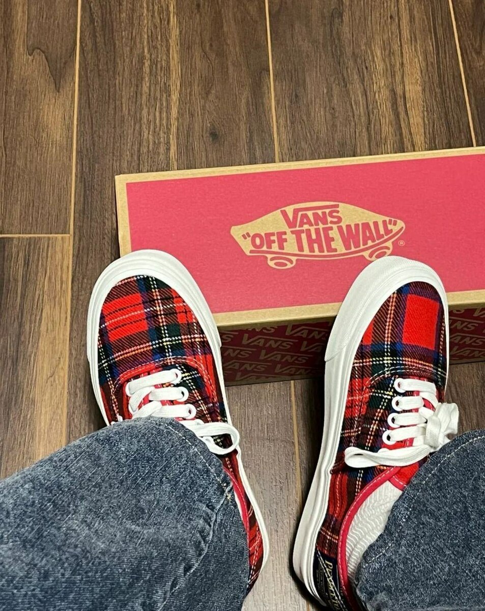 Vans Baskets à carreaux rouges