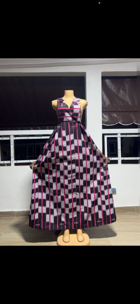 Robe longue élégante à carreaux