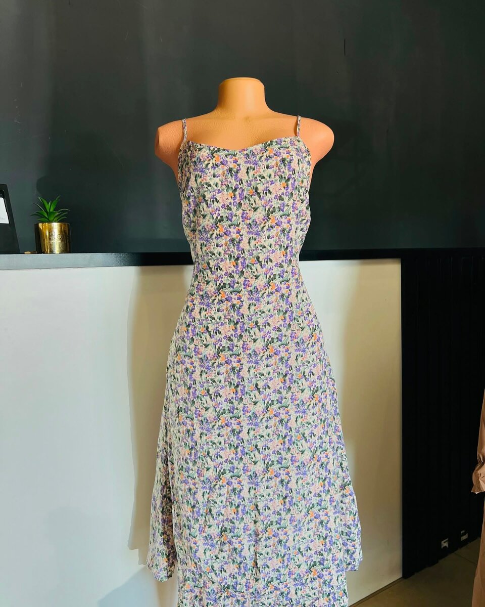  women's beautiful dress 