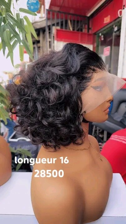 Perruque Frontale en Dentelle