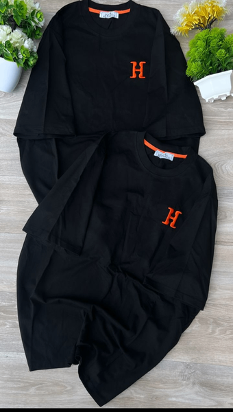 T-shirts noirs à logo H