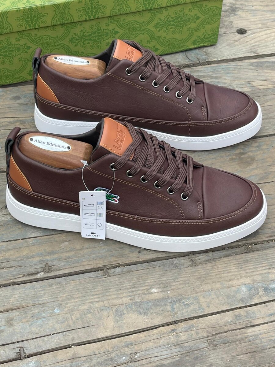 LACOSTE CLASSIC BROWN