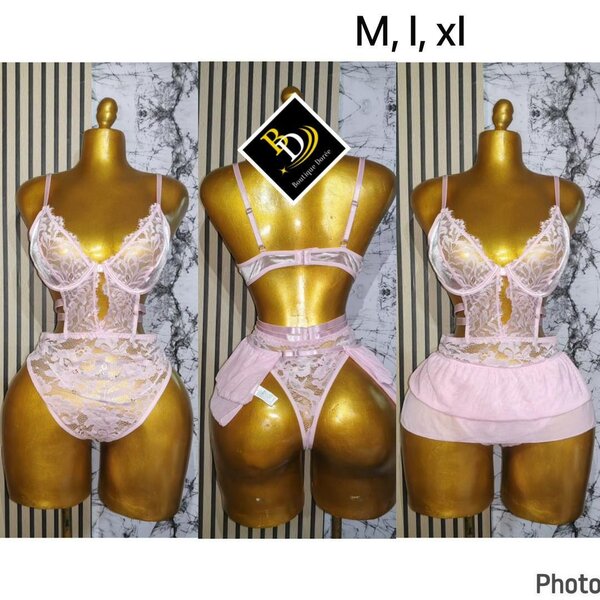 Ensemble lingerie dentelle sexy