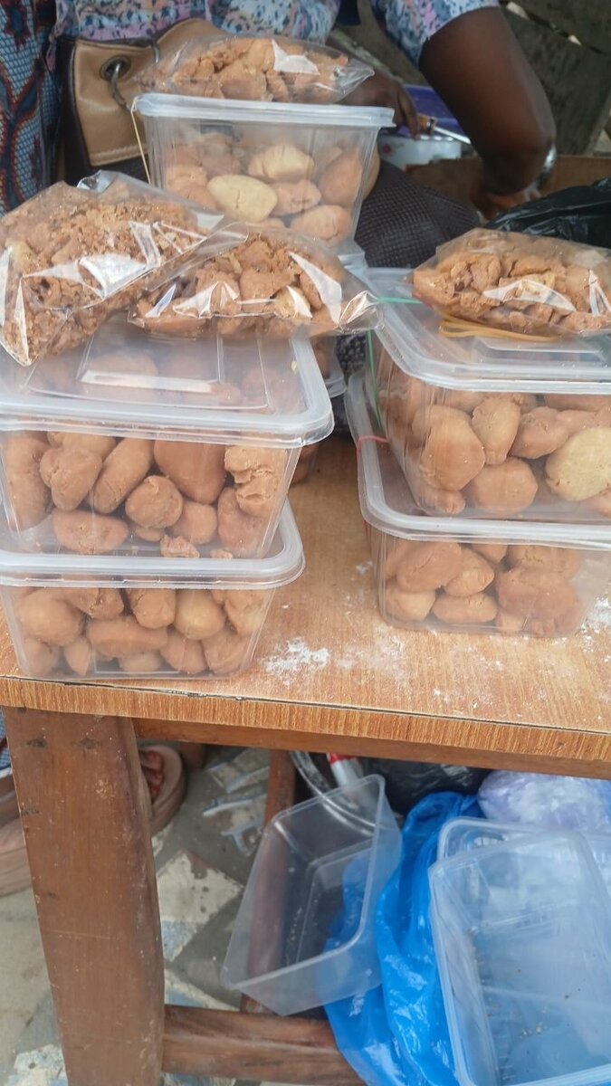 Gâteaux aux coco et croquettes