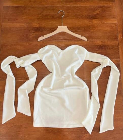 Robe épaules dénudées élégante