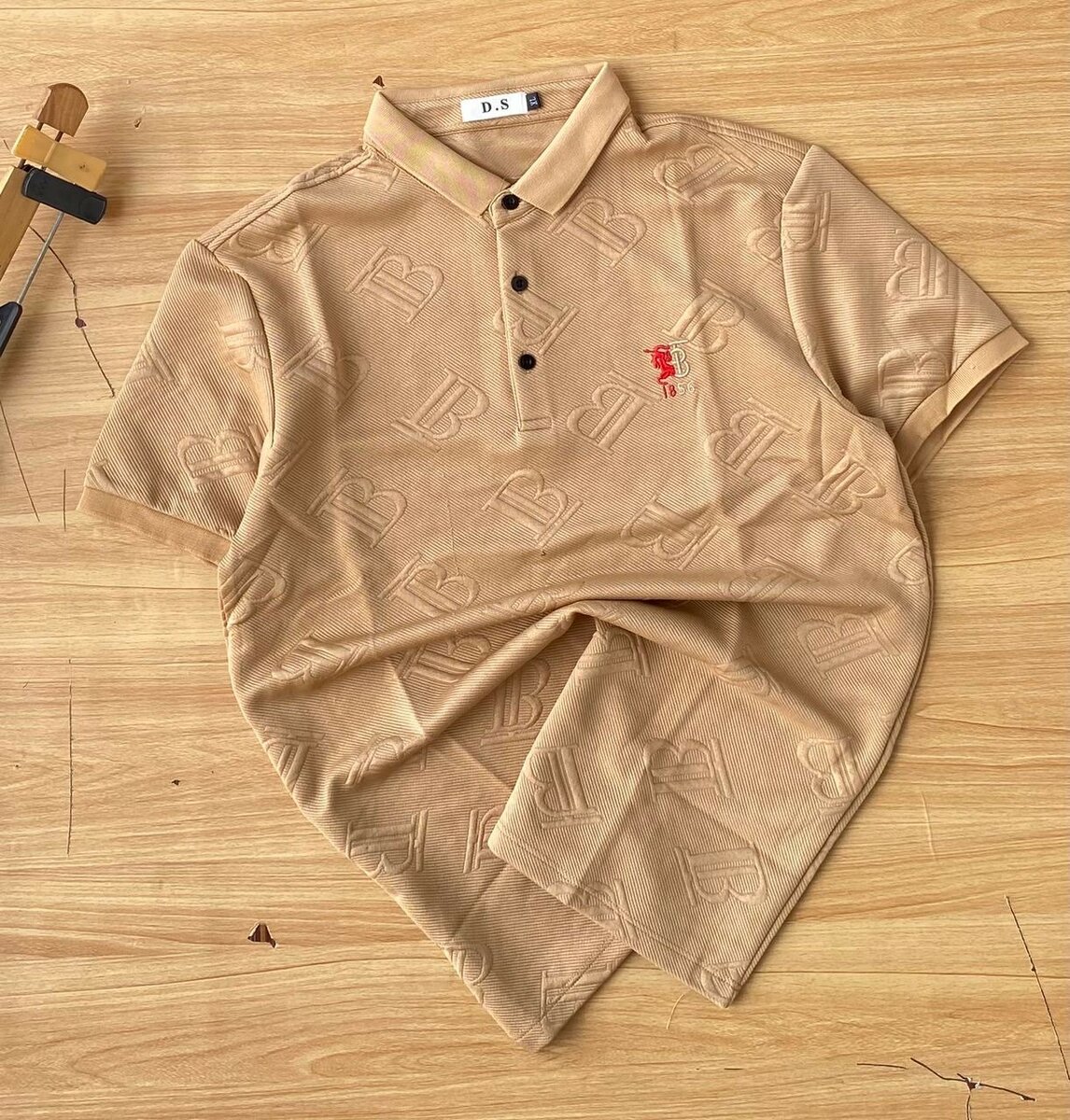 D.S plain Lacoste available