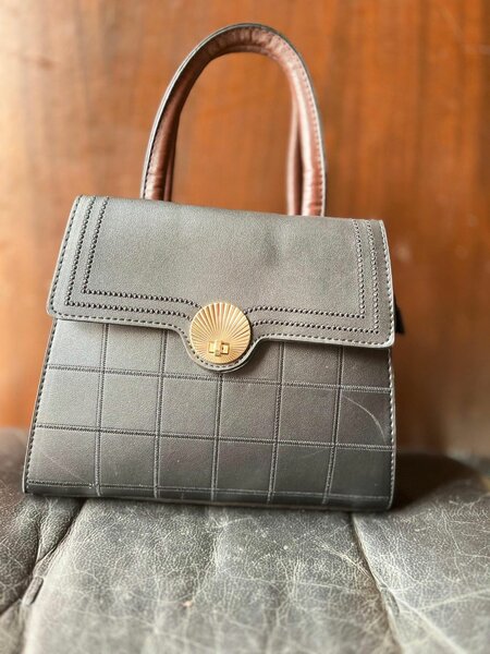 Sac à main en cuir élégant