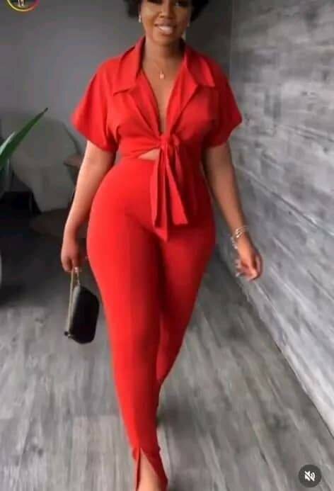 Combinaison chic rouge femme