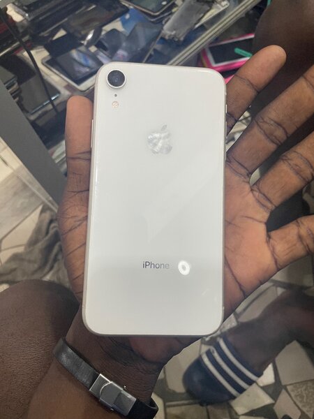 iPhone XR