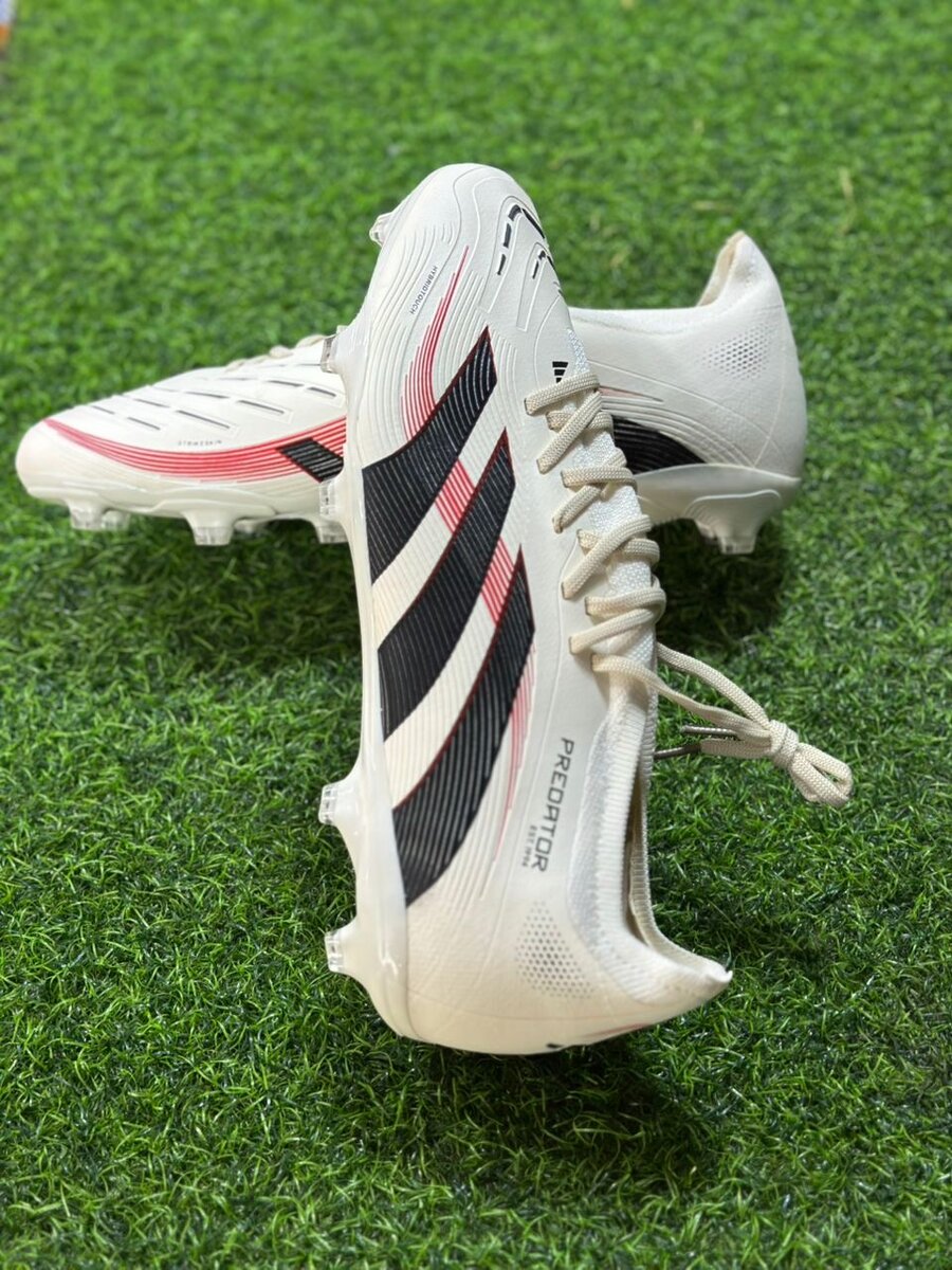 Chaussures de Foot Predator
