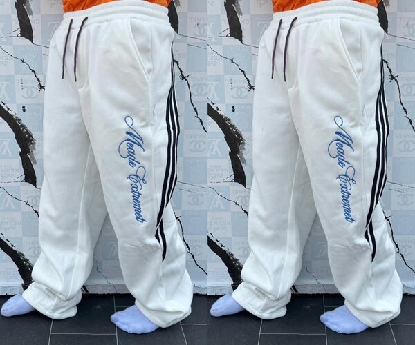 Jogging Made Essential couleur au choix