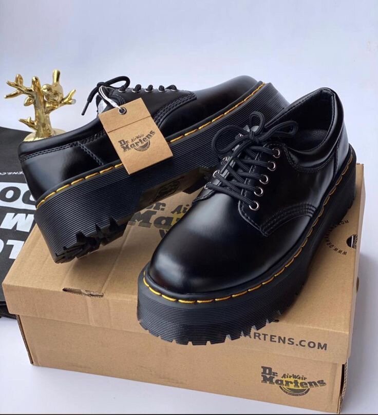 Chaussures robustes Dr. Martens