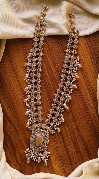Ladies necklace