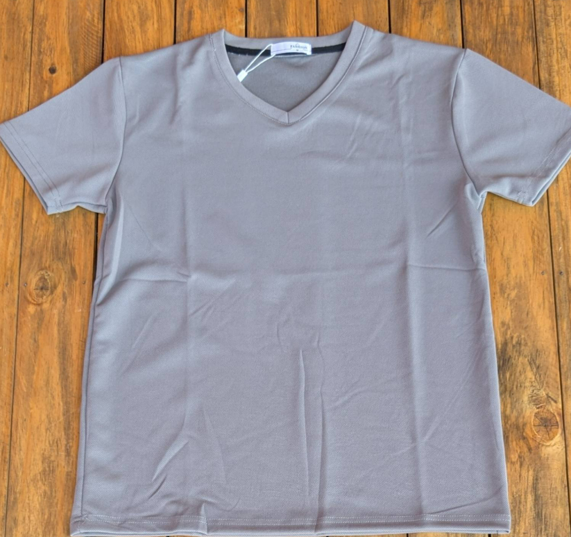V-NECK T-SHIRT