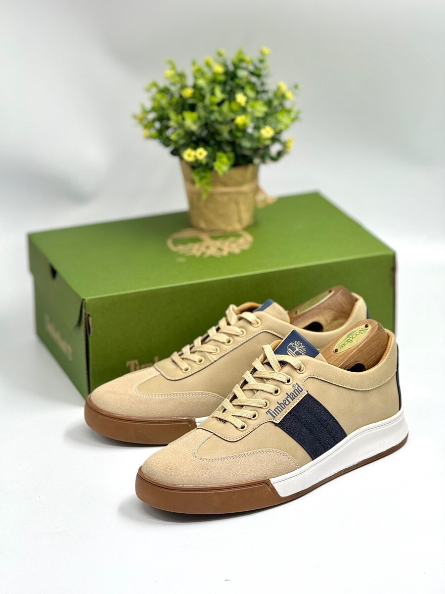 TIMBERLAND BEIGE AND NAVY