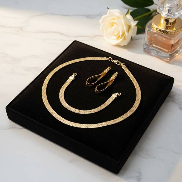 Parure Collier et Boucles d'Oreilles en Plaqué Or